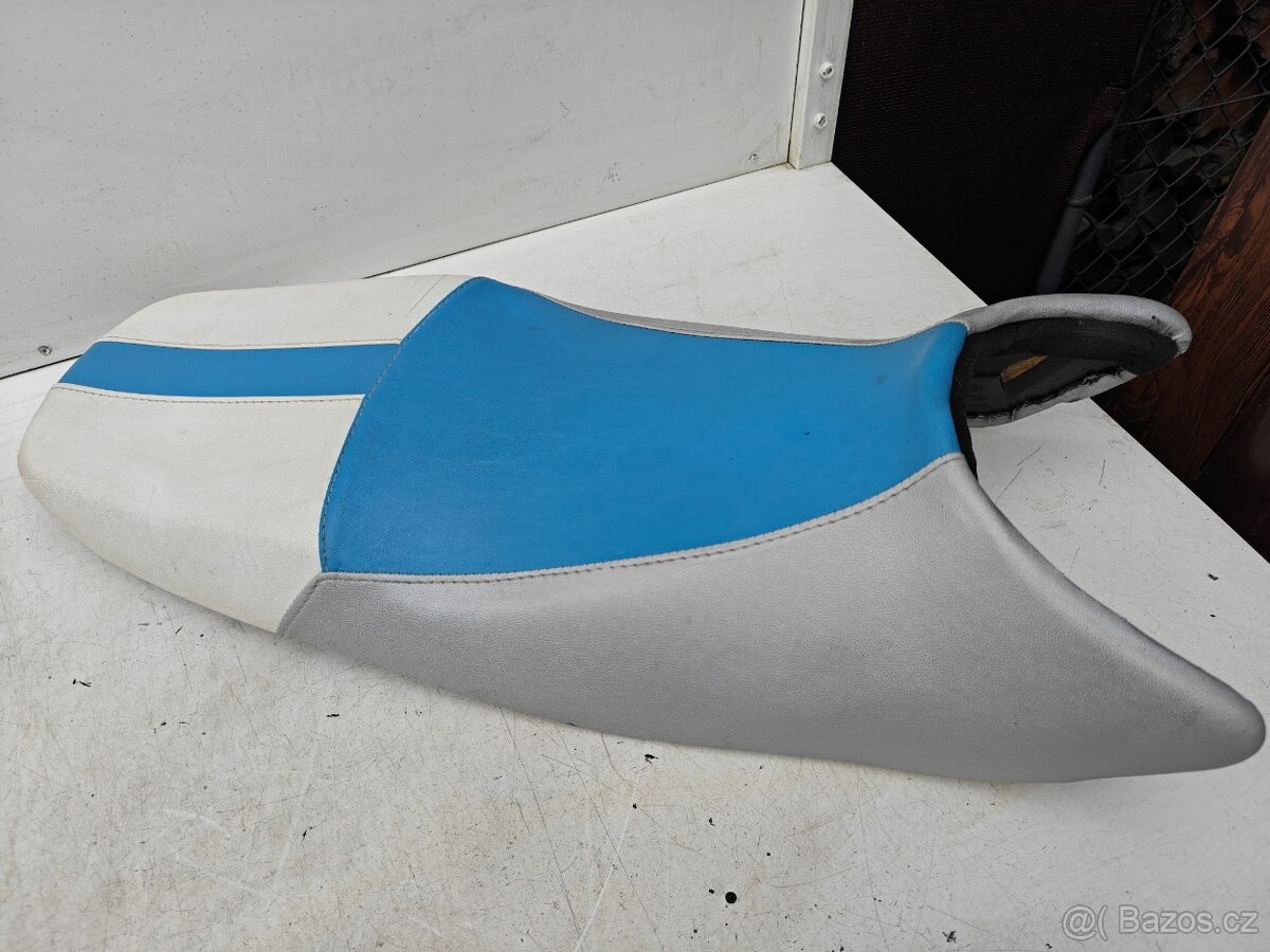 Suzuki GS 500 - plasty - sedačka - 11