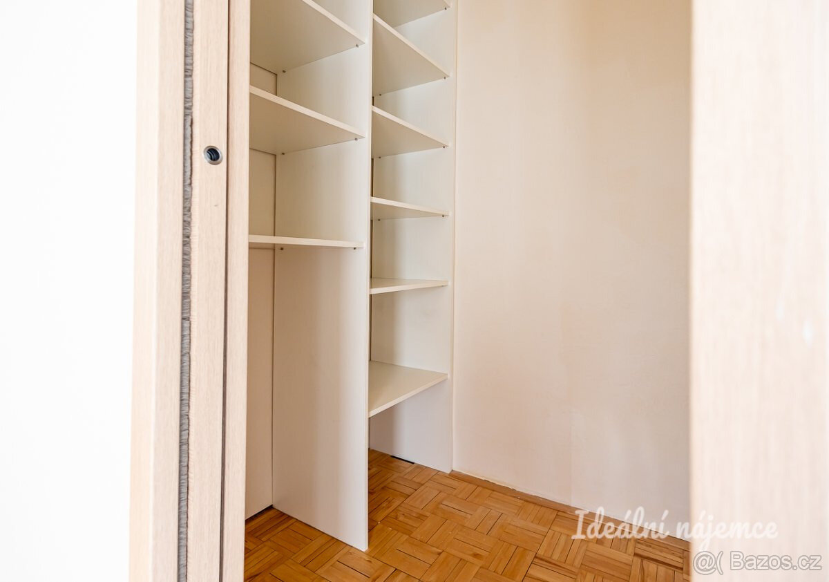 Pronájem bytu 2+kk, Sokolovská, Libeň, 20900 Kč/měs, 51 m2 - 11