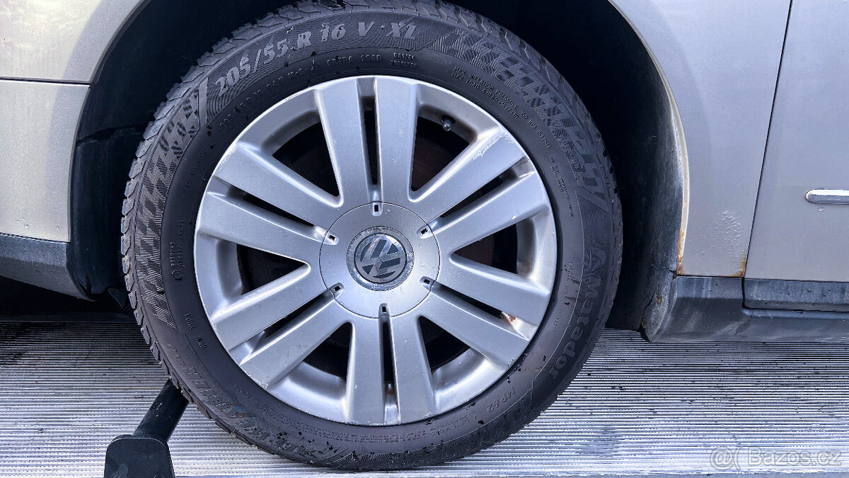 Vůz na náhradní díly VW Passat B6 kombi 2006 BMR HYC LD1W - 11