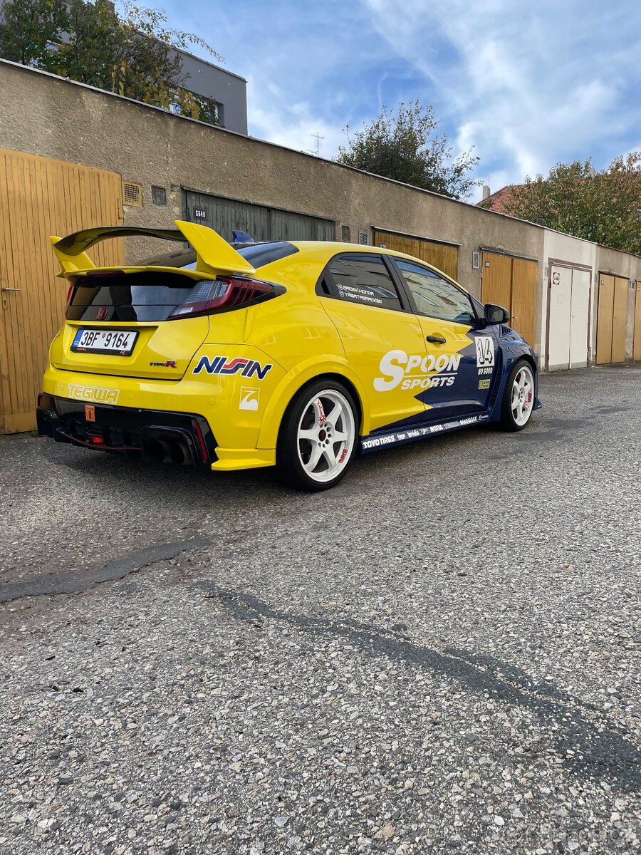 Honda Civic type-r fk2 - 11