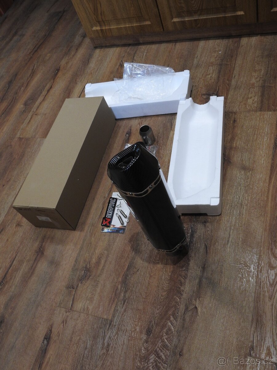 Laděný výfuk Akrapovič carbon velký Nový - 11