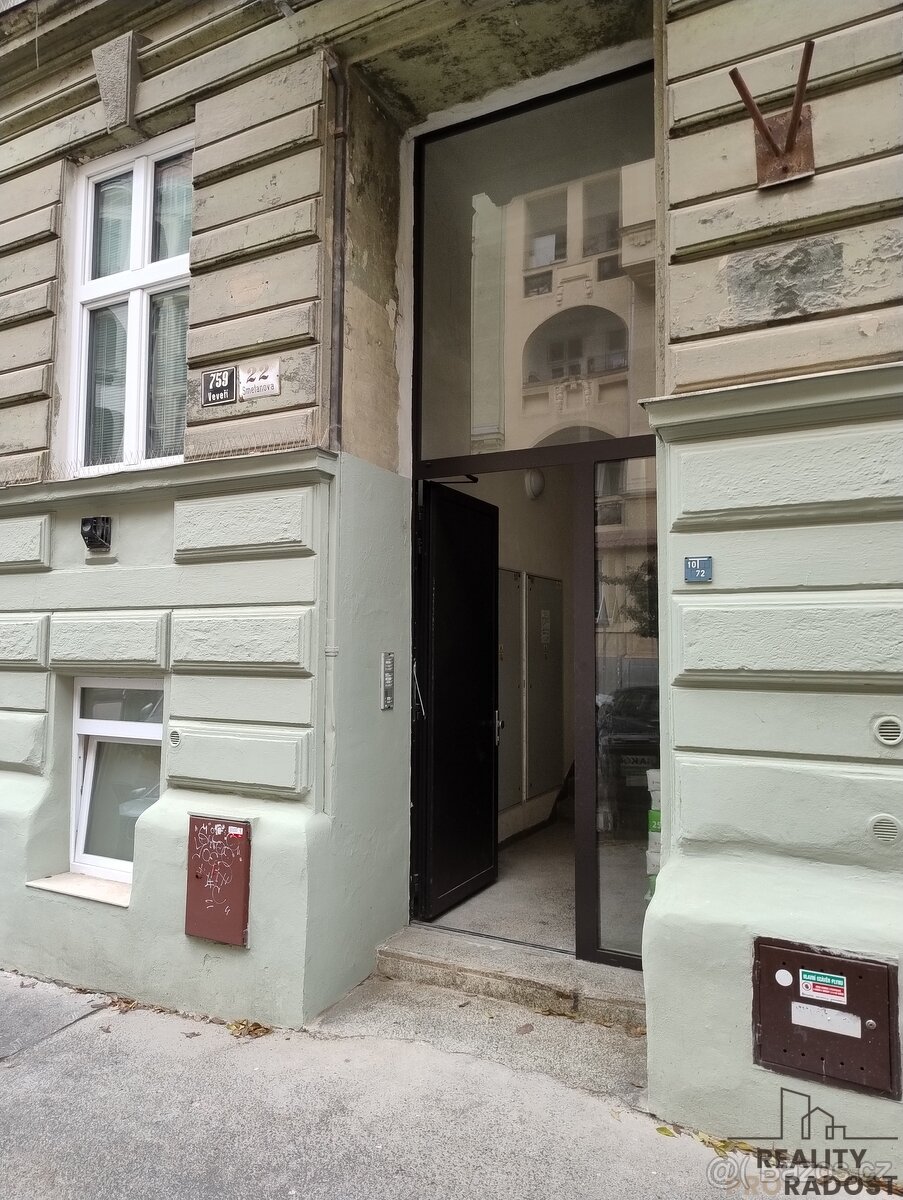 Pronájem bytu 1+kk v centru Brno ul. Smetanova - 11