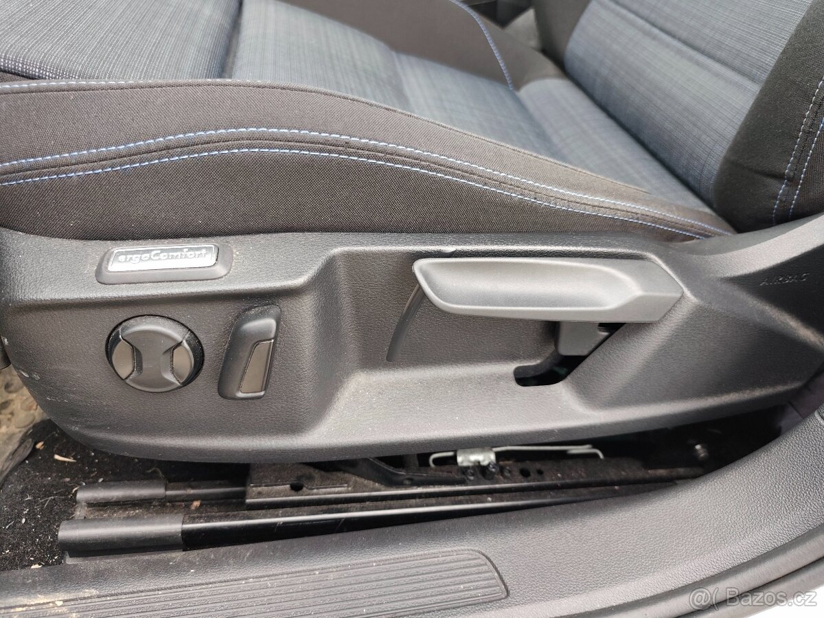 Volkswagen Passat B8 Variant GTE 1.4 TSI 160kW DSG PHEV - 11