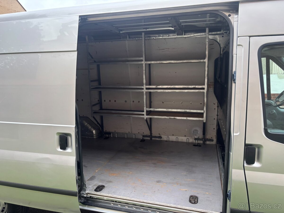 Ford Transit 2.2TDCi 92kW L3H2 - 11