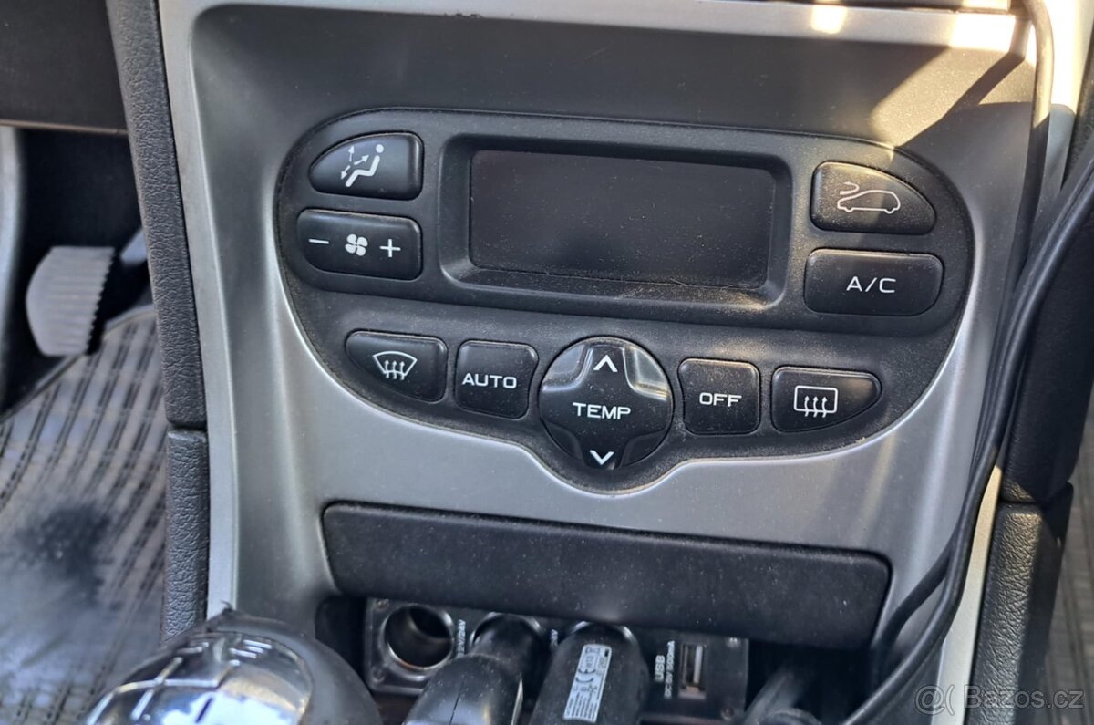 Osobní auto PEUGEOT 307 SW - 11