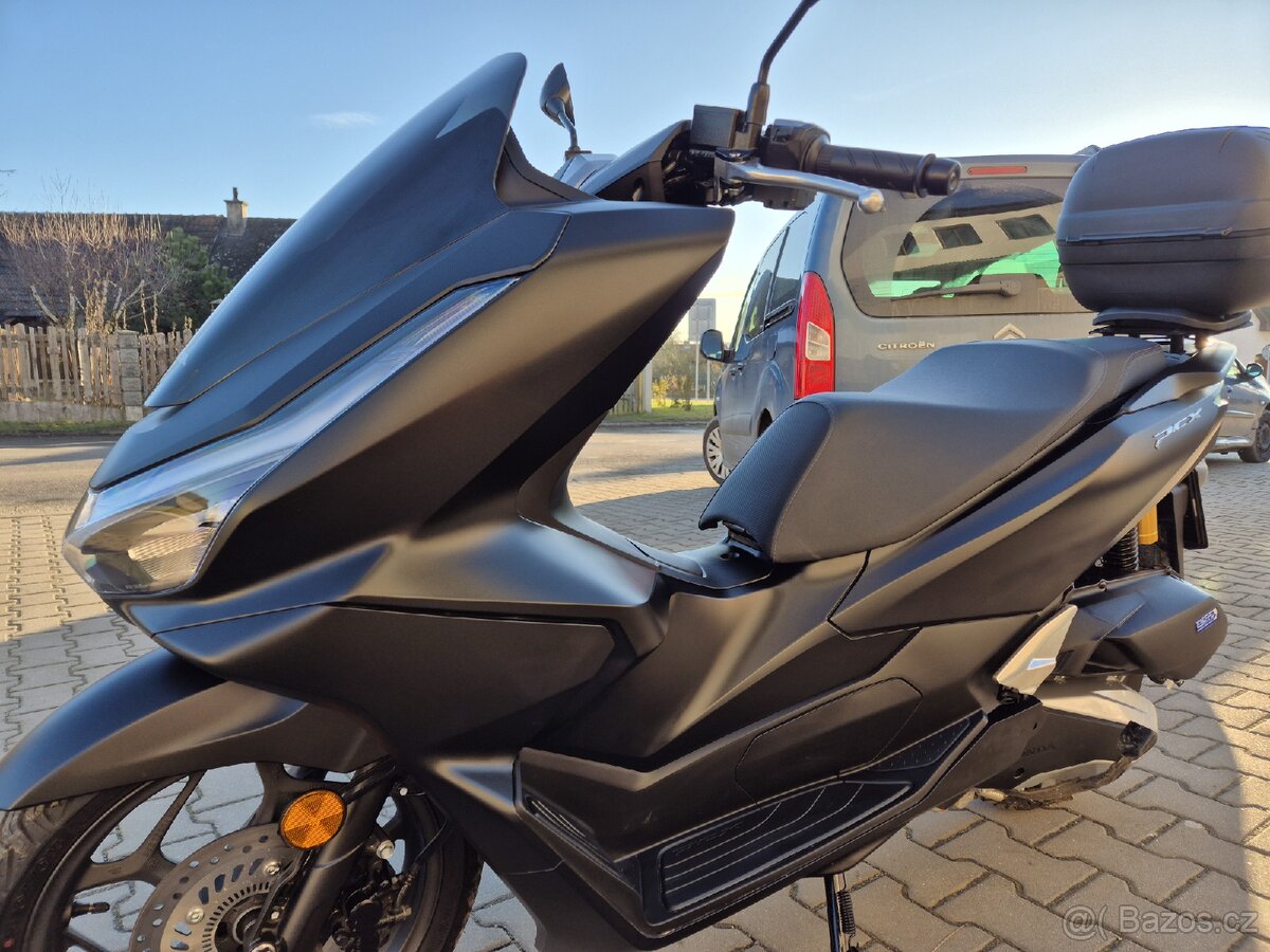 Prodám HONDA PCX125 DX, r. v. 2025, ABS, TC, ČR, 2015km - 11