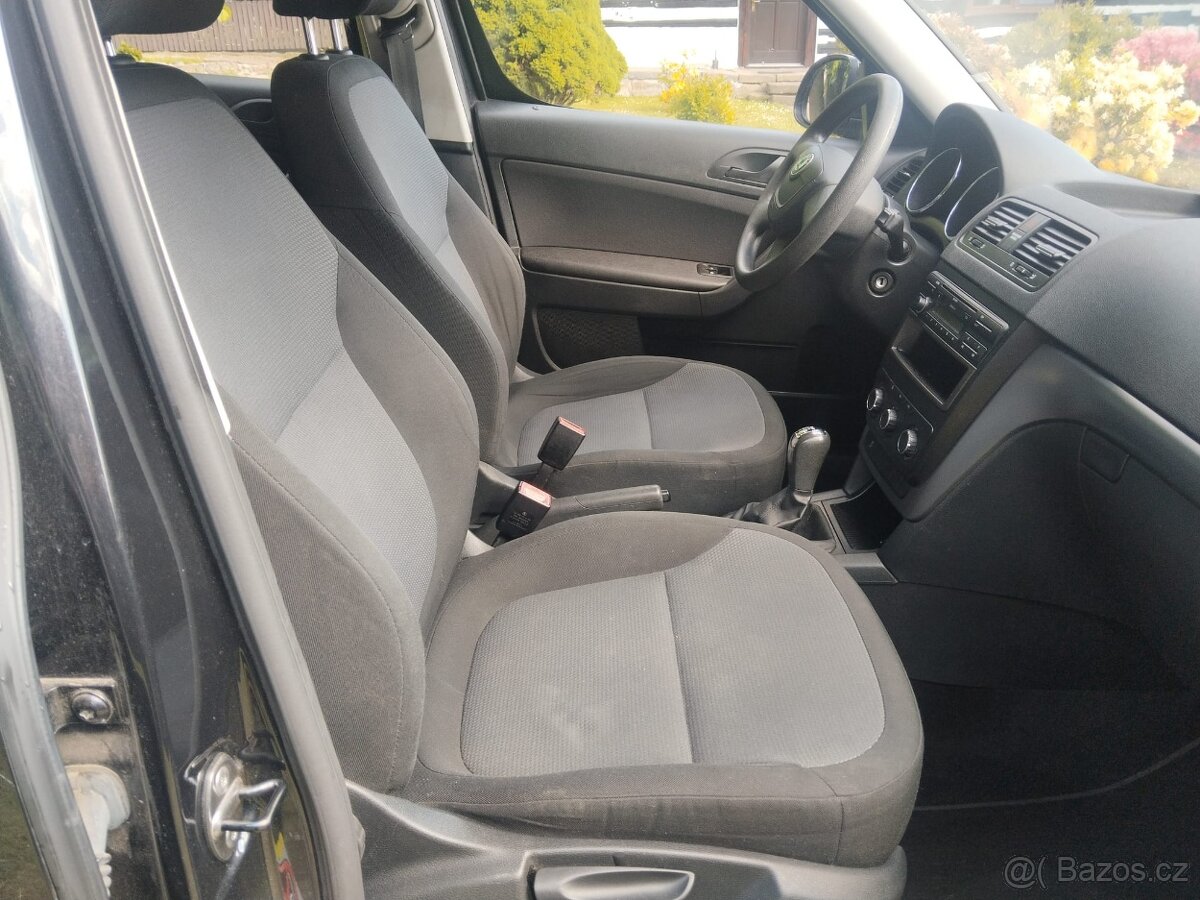Škoda Yeti 1,2tsi, 77kw 6kvalt, serviska ,klima - 11