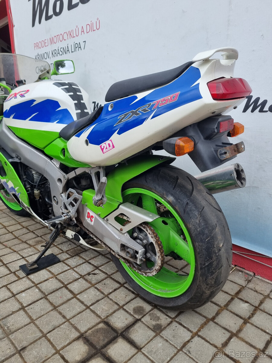Kawasaki ZXR 750 - 11