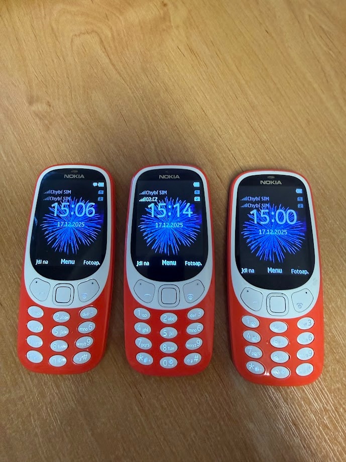 NOKIA 3310 na dvě SIM karty - originální baterie a nabíječka - 11