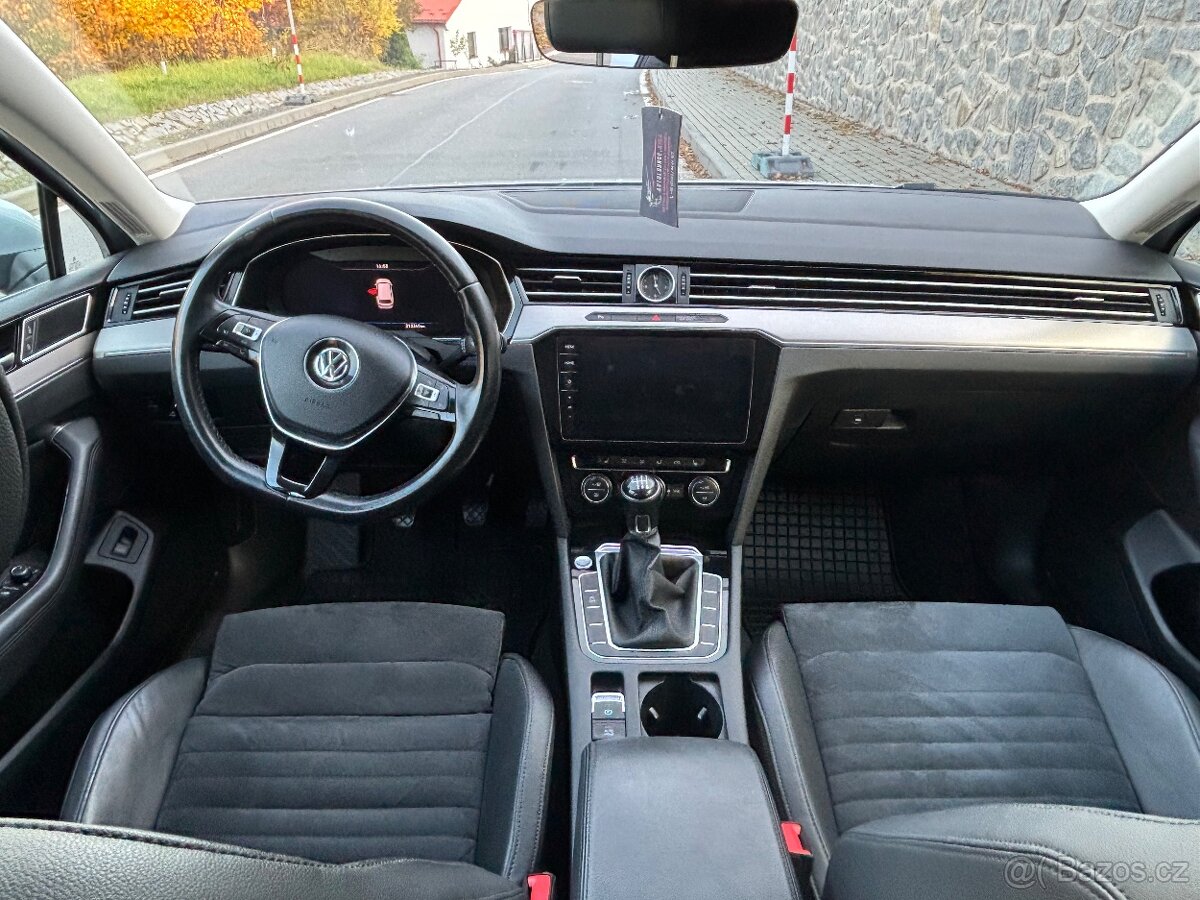 VW Passat B8 Combi 2.0 TDI - 1.majitel - Virtual - Full LED - 11