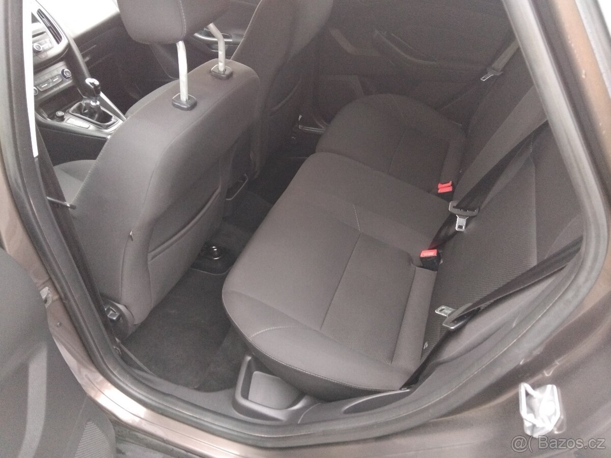 ford focus 2018/5 1.0 benzin 92 kw 1. majitel titanium - 11