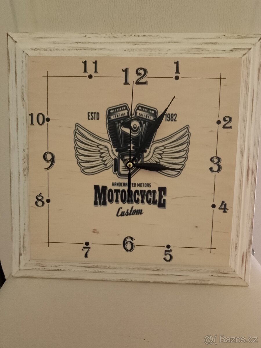 Nástenné hodiny moto - 11