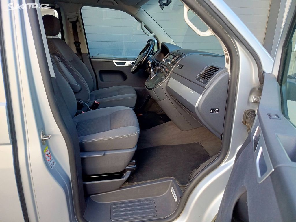VW Multivan 2,0 Tdi 103kw - Comfortline - 11