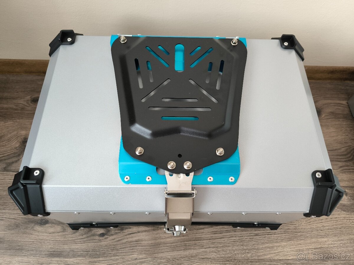 Zadní motokufr TopCase 65L hliníkový stříbrný - 11