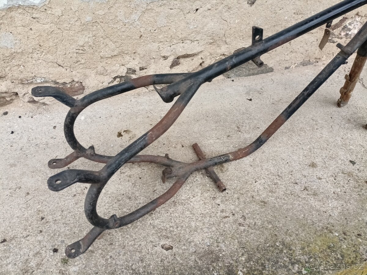 Sparta 250 ram s vidlicí - 11