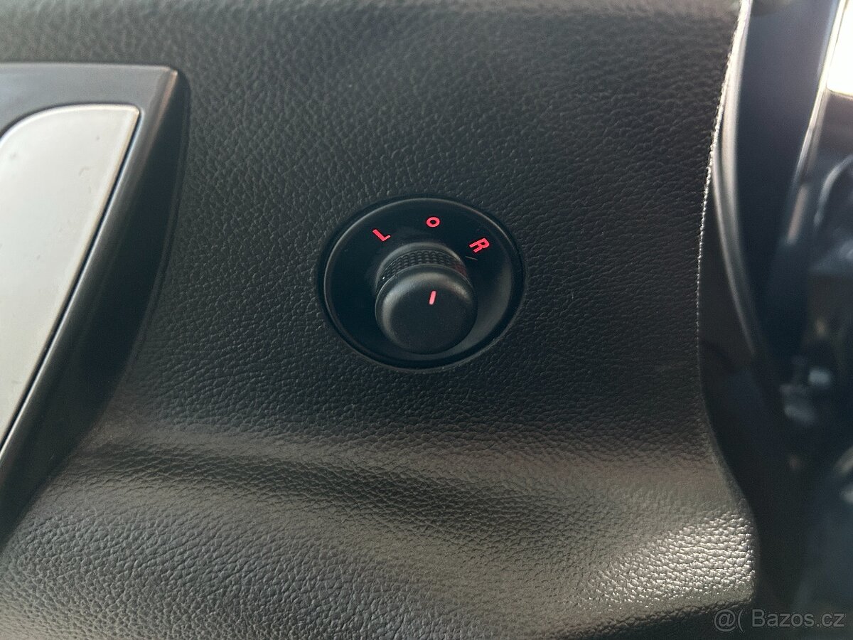 Opel Astra J 1.6 TURBO,ČR,SERVISKA,2.MAJ - 11