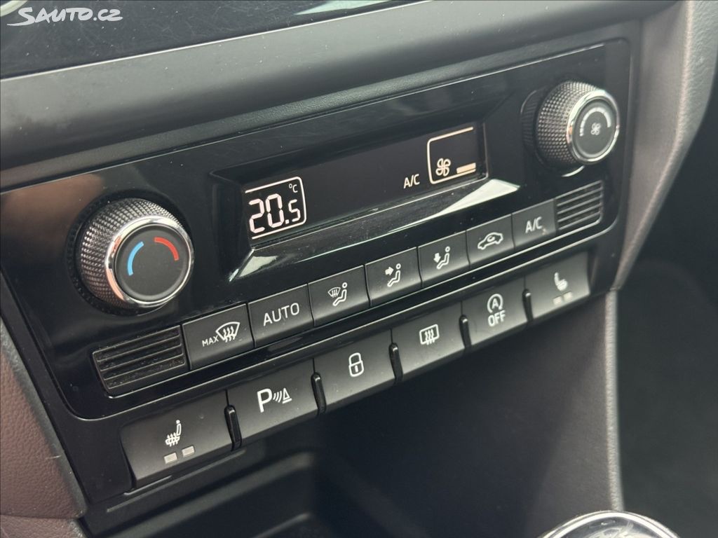 Škoda Rapid 1.0 TSI Panorama, 65000km Nová Stk - 11