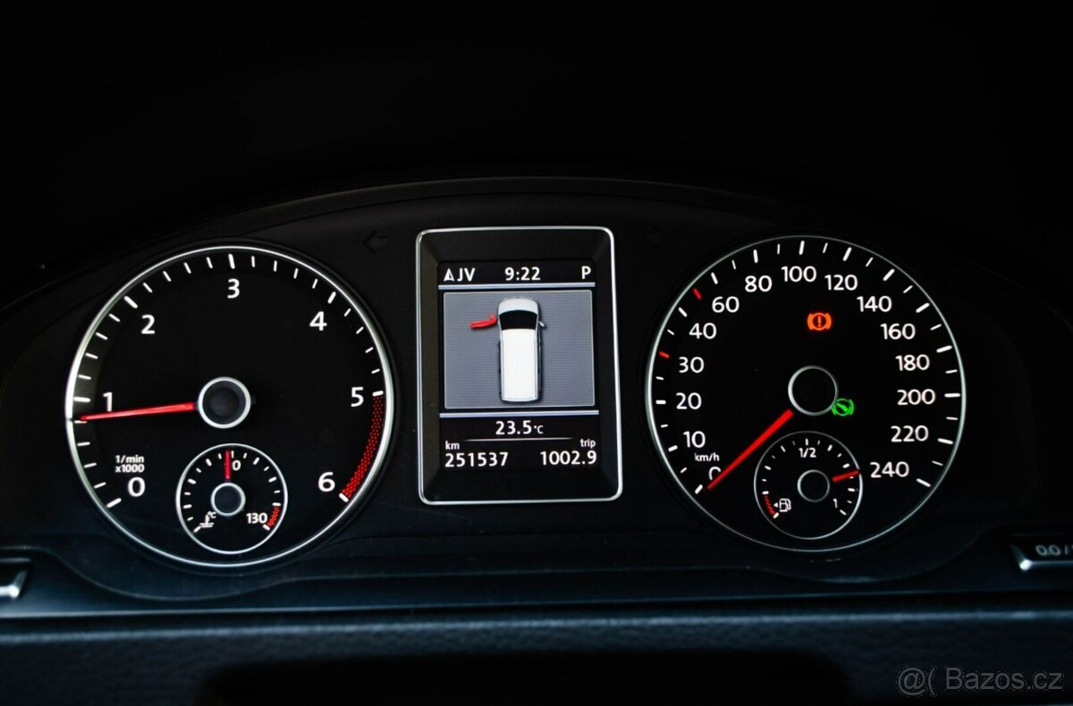 Volkswagen T5 Multivan 2.0 TDi DSG - 11