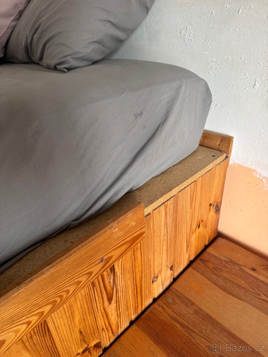 postel s úložným prostorem - 11