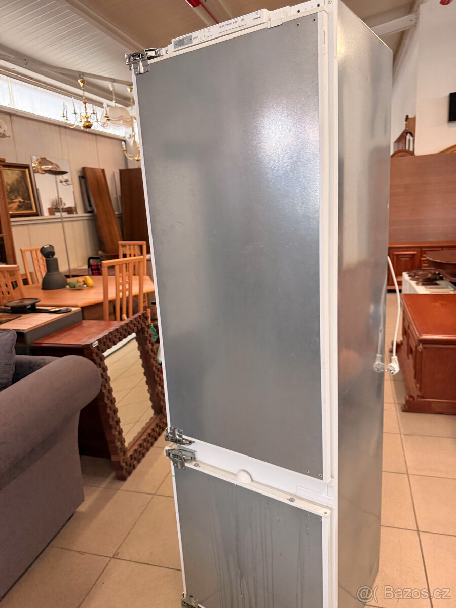 4x vestavná lednice s mrazákem - 11