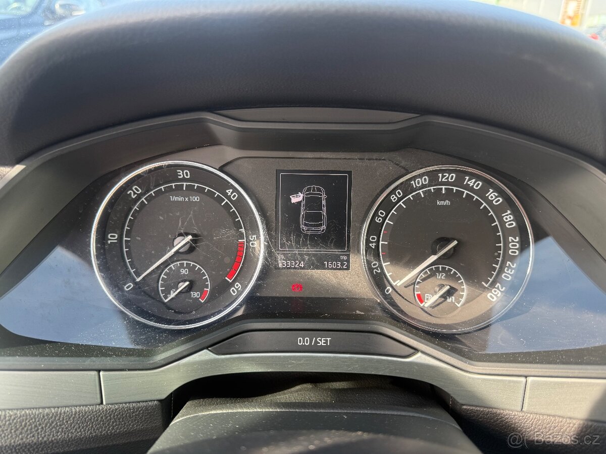 Škoda Superb 2,0 TDI 134000 Km - 11