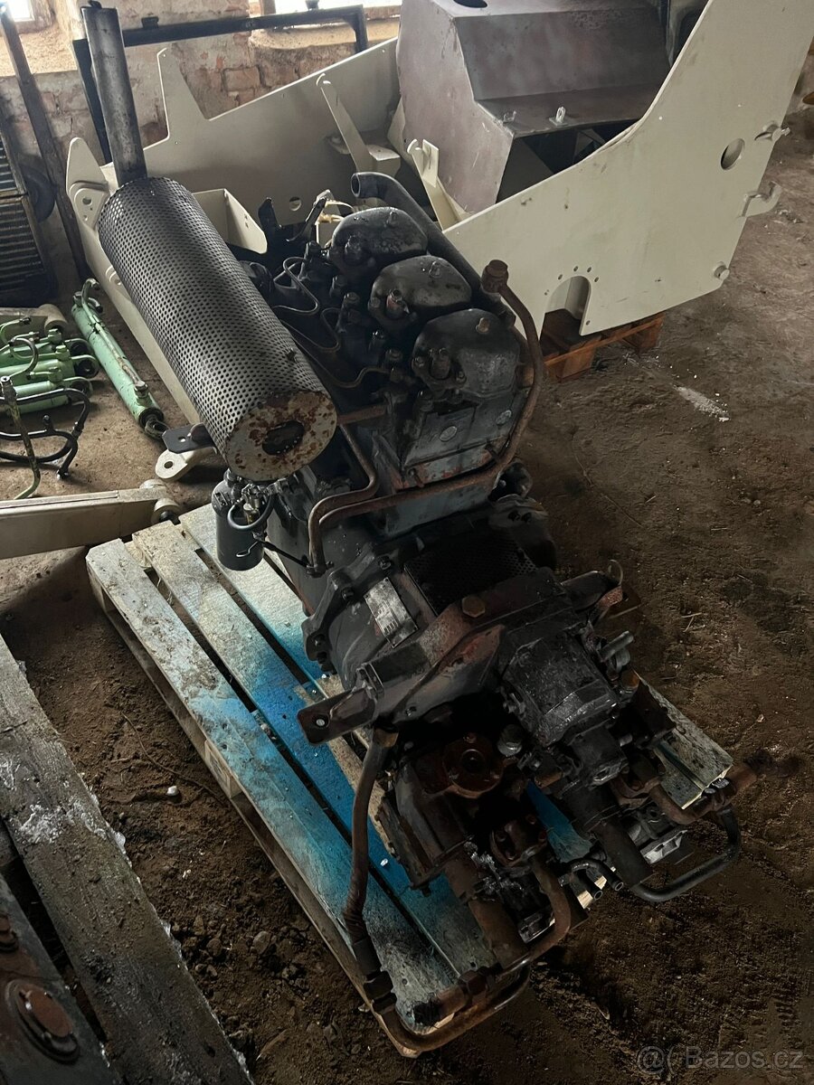 Locust 750 - 11
