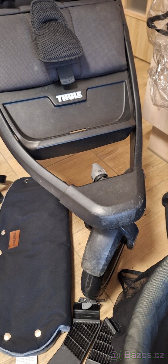 Tuhle Urban Glide 2 black s korbou a příslušenstvím - 11