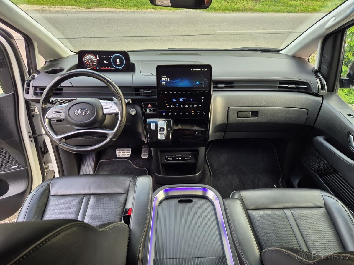 Hyundai Staria 2,2CRDi, LUXURY, Automat, 4x4, 7 miest - 11