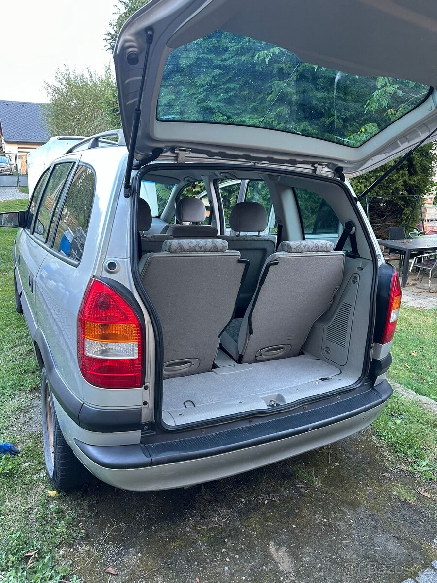 Opel Zafira 1,8 85 kw - 11