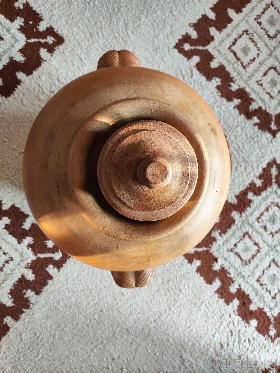 Vzácná hliněná nádoba na víno o objemu cca 60l - 11