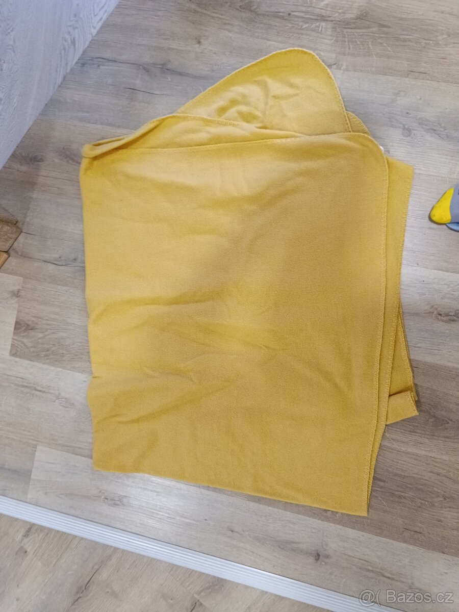 Přebalovací pult s vybavou - 11