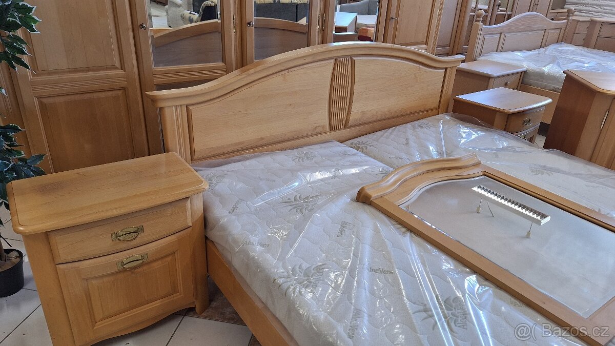 Masivní kompletní ložnice - 11