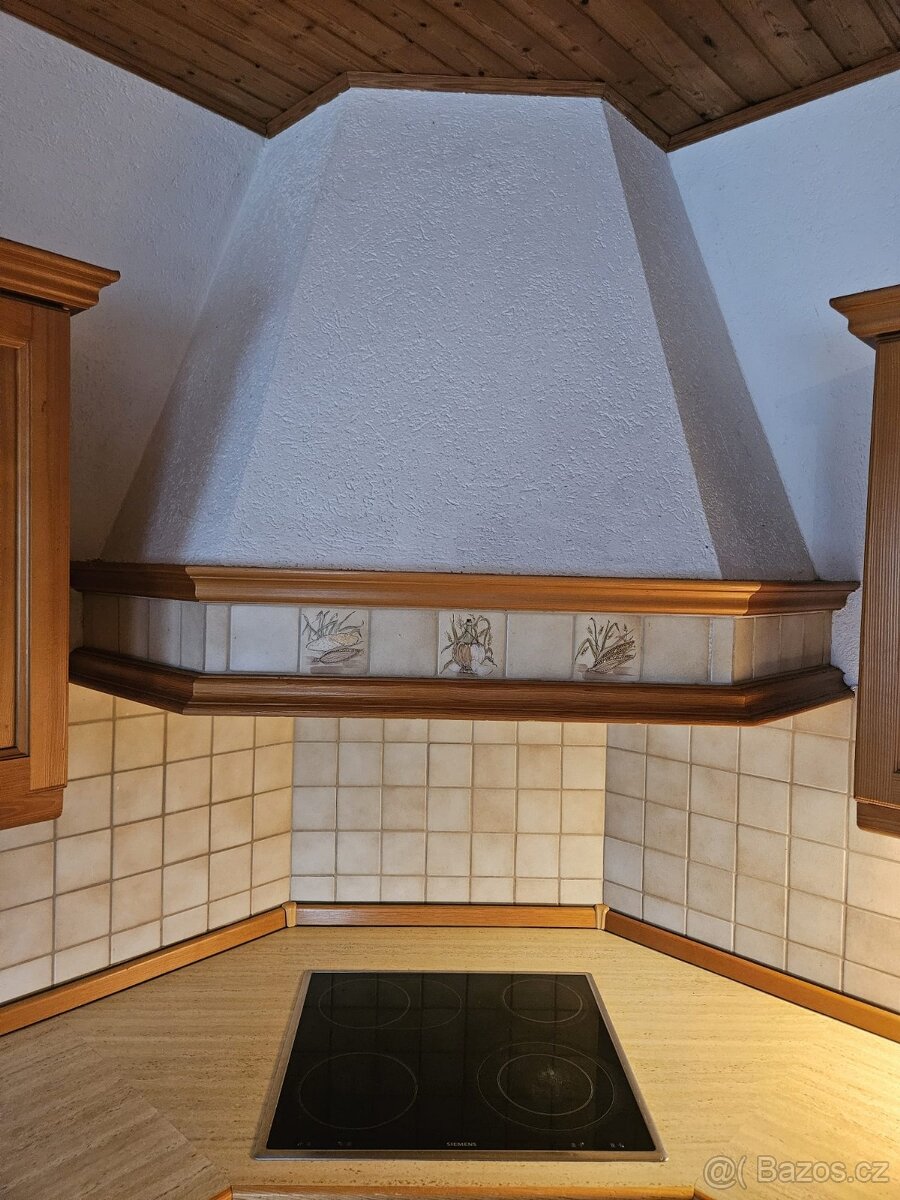 Masivní kuchyňská linka z Německa se spotřebiči - 11