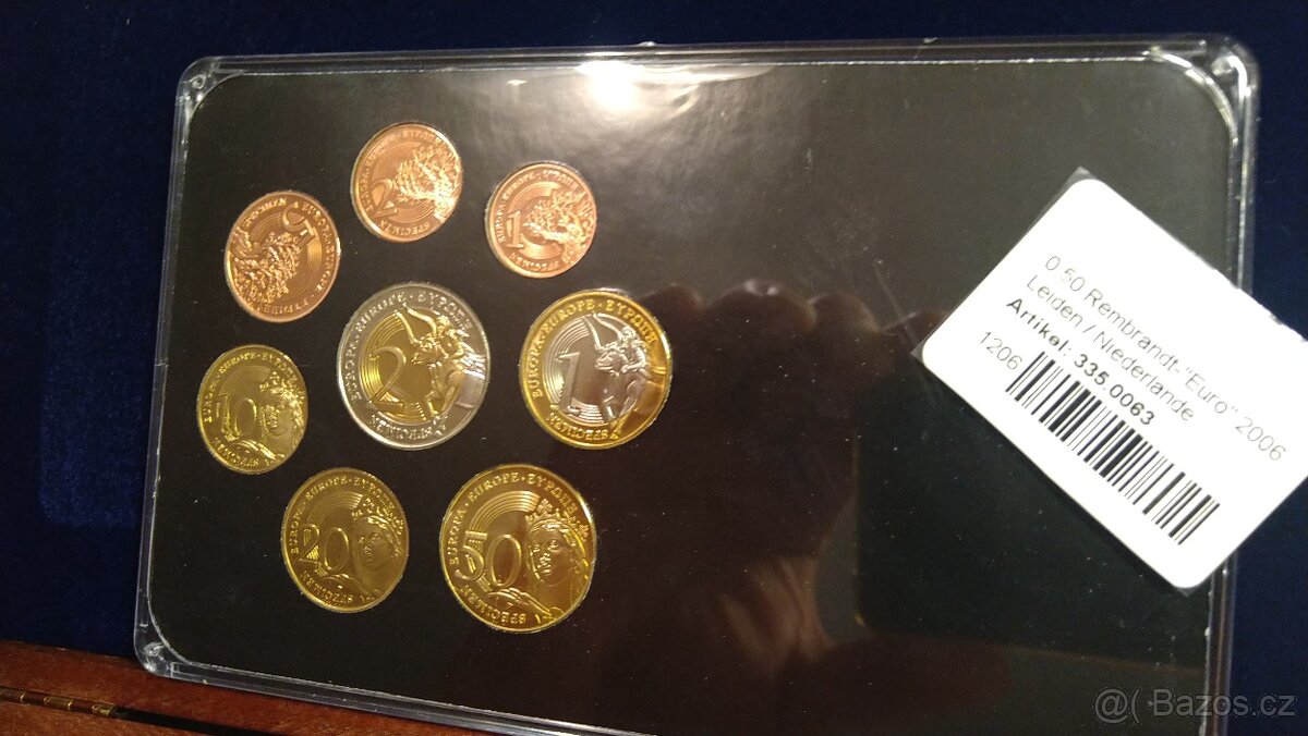 menší sbírka mincí - 11