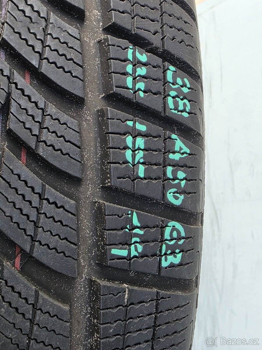 235/50/19 zimní pneu Goodyear UltraGrip SUV - 11