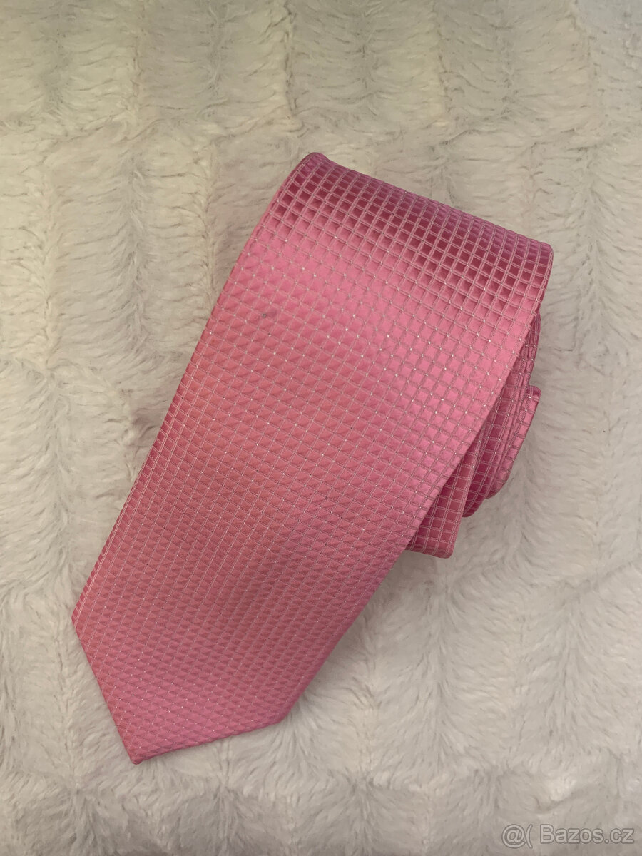 Růžová kravata - 11