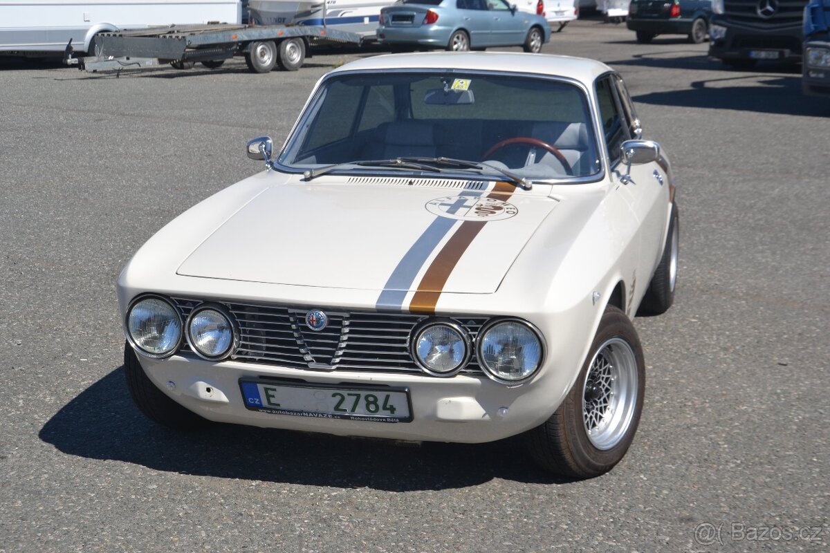 Alfa Romeo GT Junior 1600 GT coupe - 11