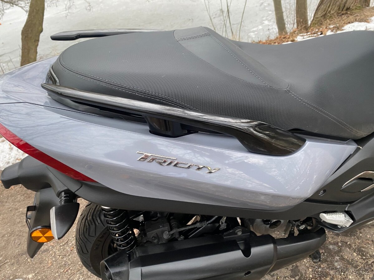 Yamaha Tricity 300 - 11