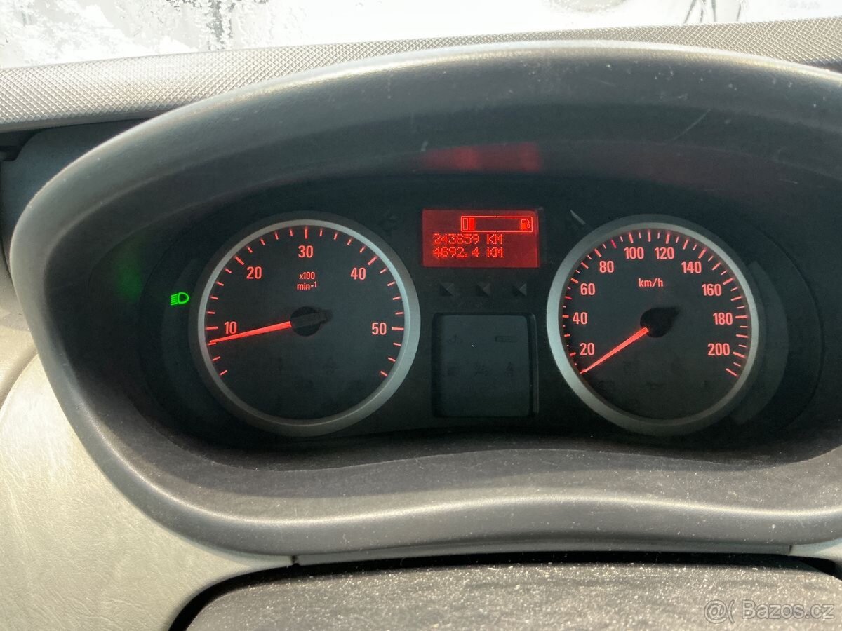 Opel Vivaro 2.0CDTI 84Kw Tour Cosmo - 9.Míst - 11