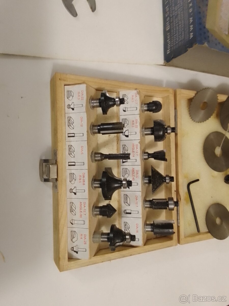 Horní frézka Extol,se stolem,sada fréz - 11