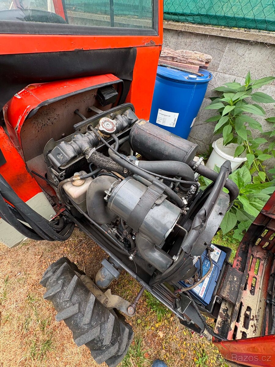 Malotraktor Kubota Aste 4x4. - 11
