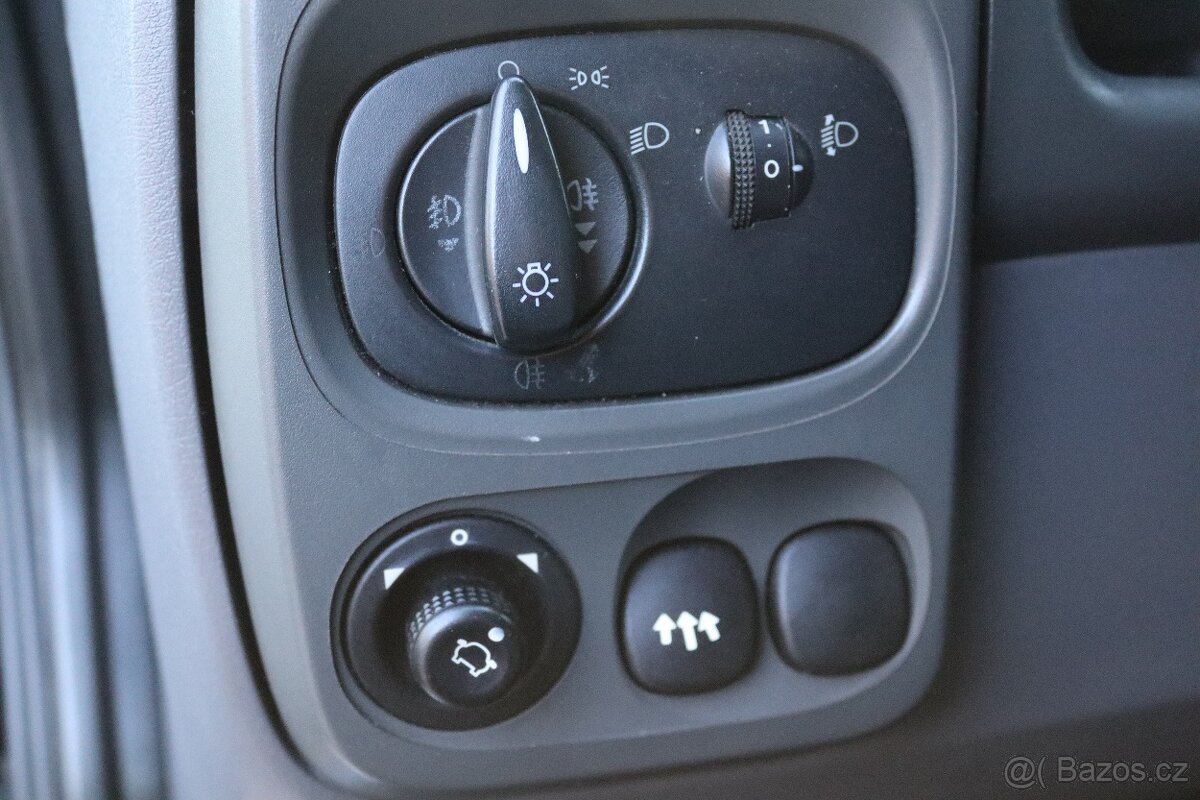 FORD TRANSIT EUROLINE 2.0TDDI 74kW 7 MÍST - 11