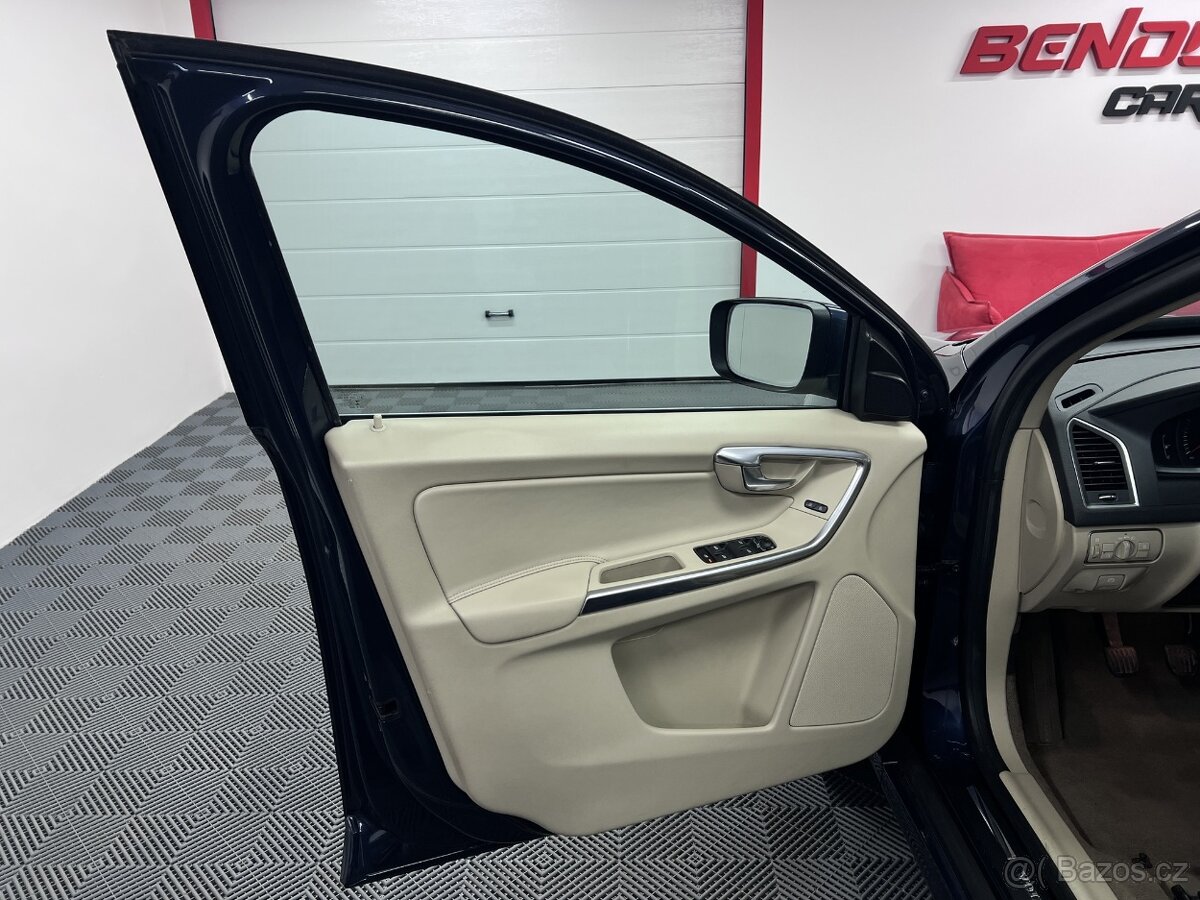 Volvo XC60 2.4 D4 133 kW 4x4 Manuál, 2014, Výhřev čel.skla - 11