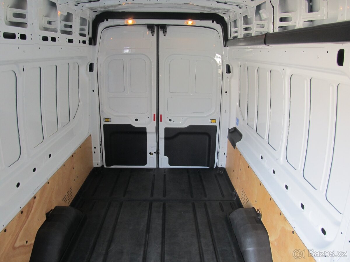 Ford Transit 2.0 TDCI L4H3 JUMBO ČR 1.maj - 11