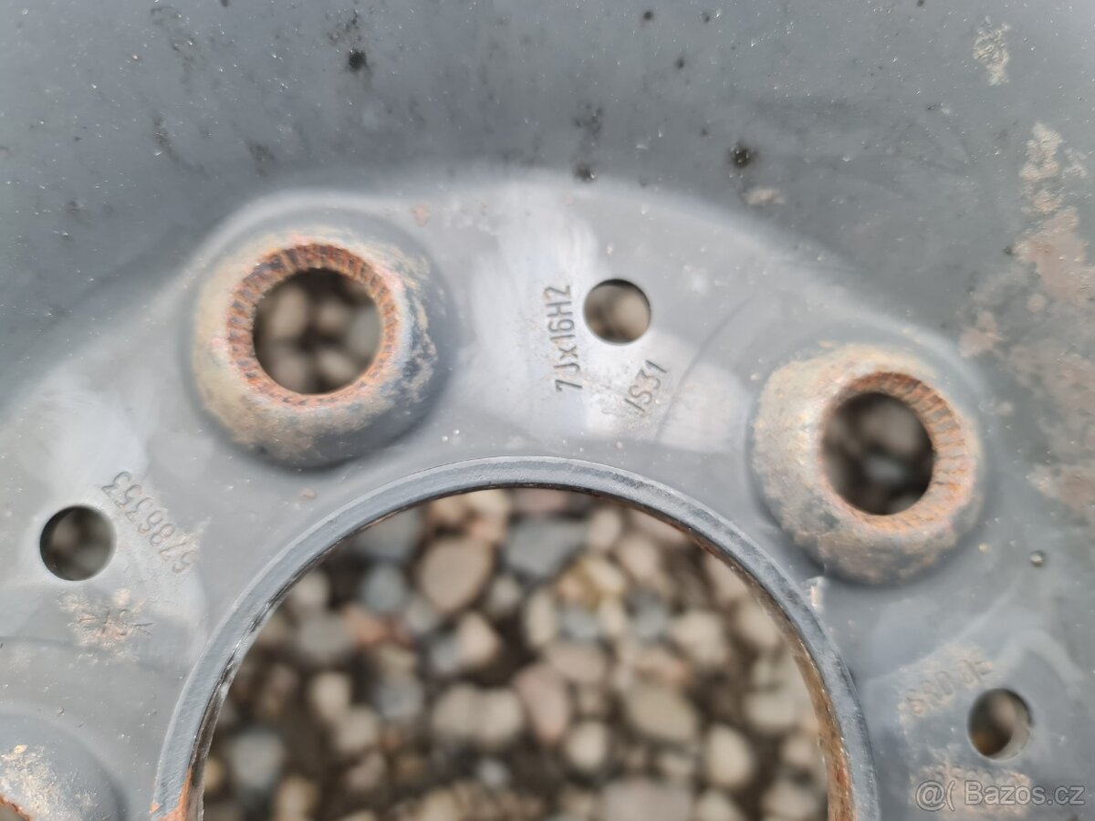 Sada originálníc 16" plechových disků BMW 5x120 + zimní pne - 11