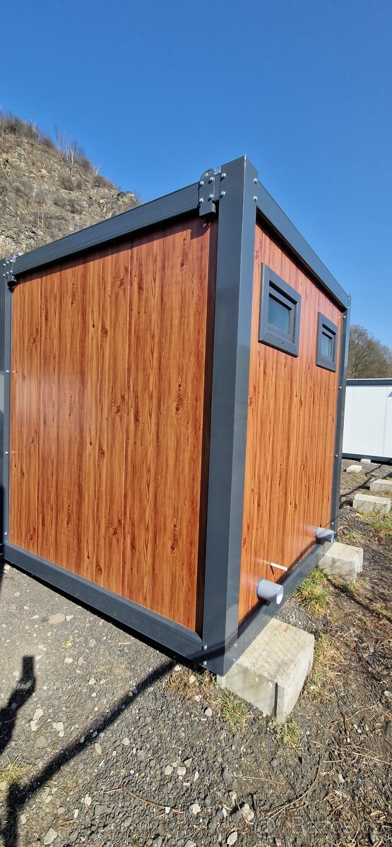 Sanitární kontejner o rozměru 2,4 x 2,4 m - 11