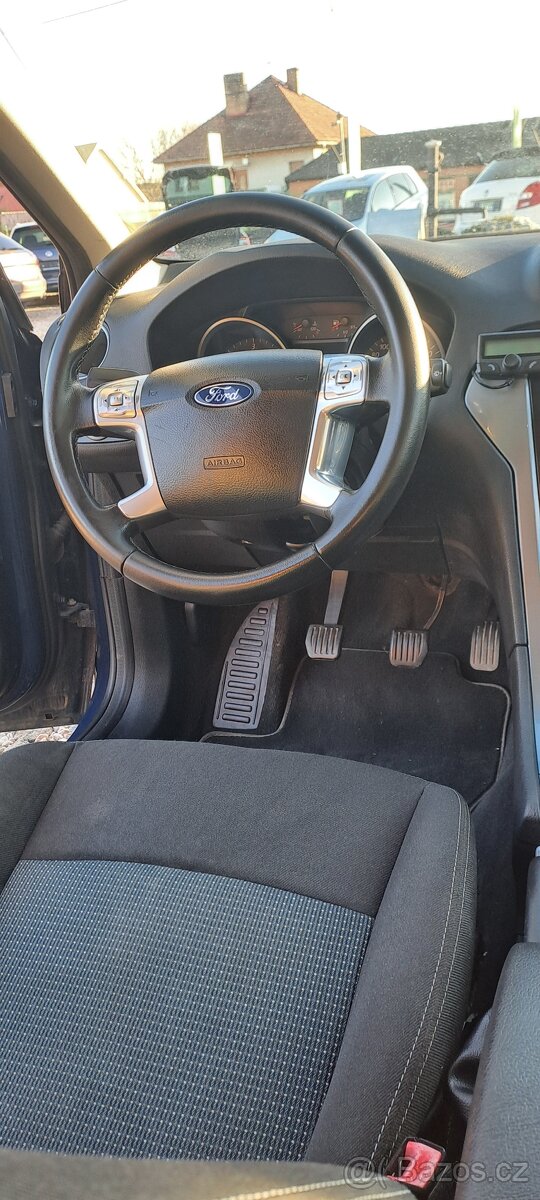 Ford Mondeo 2.0 TDCi ČR TREND - 11
