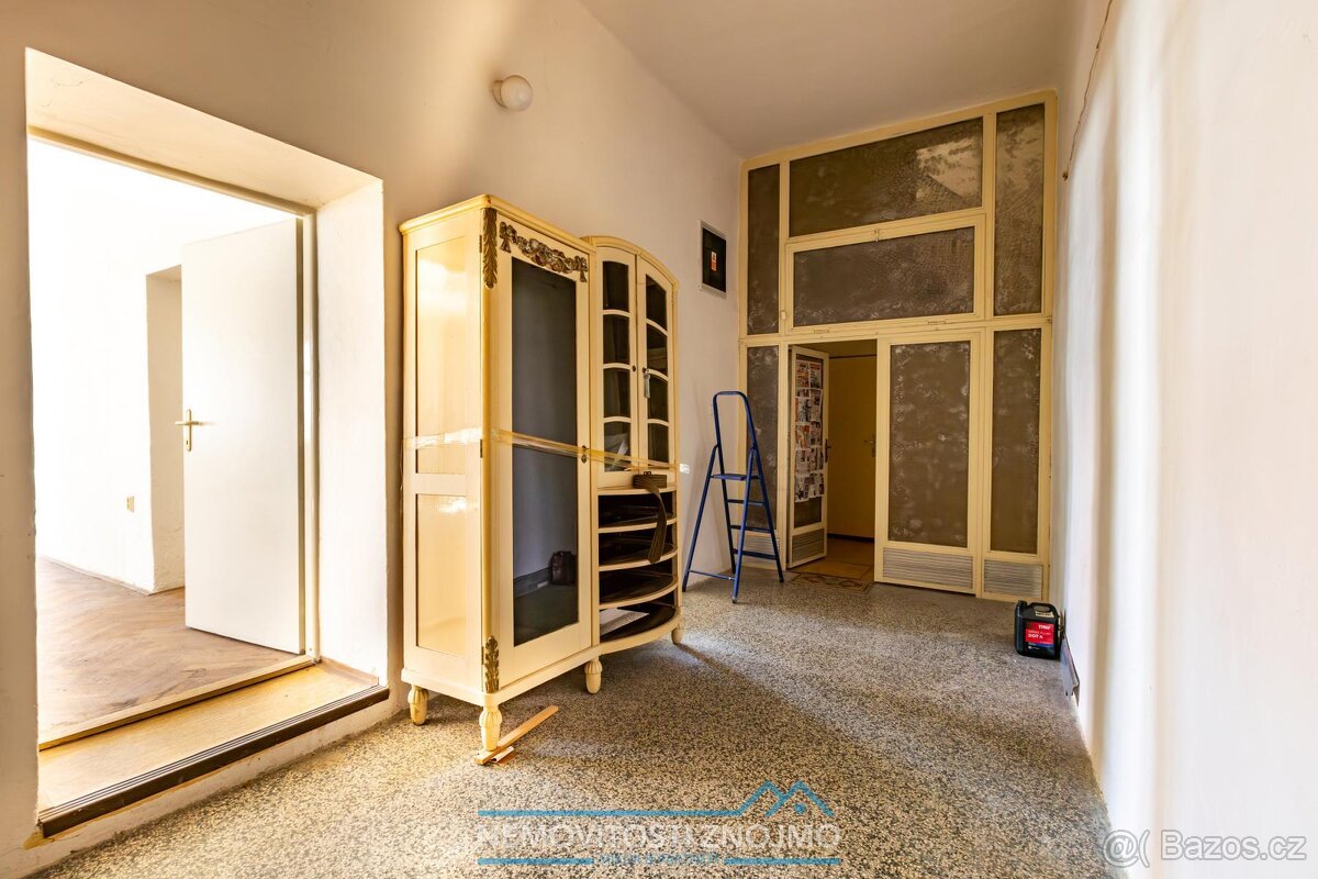 Prodej činžovního domu, centrum města Znojma, ul. Horní námě - 11