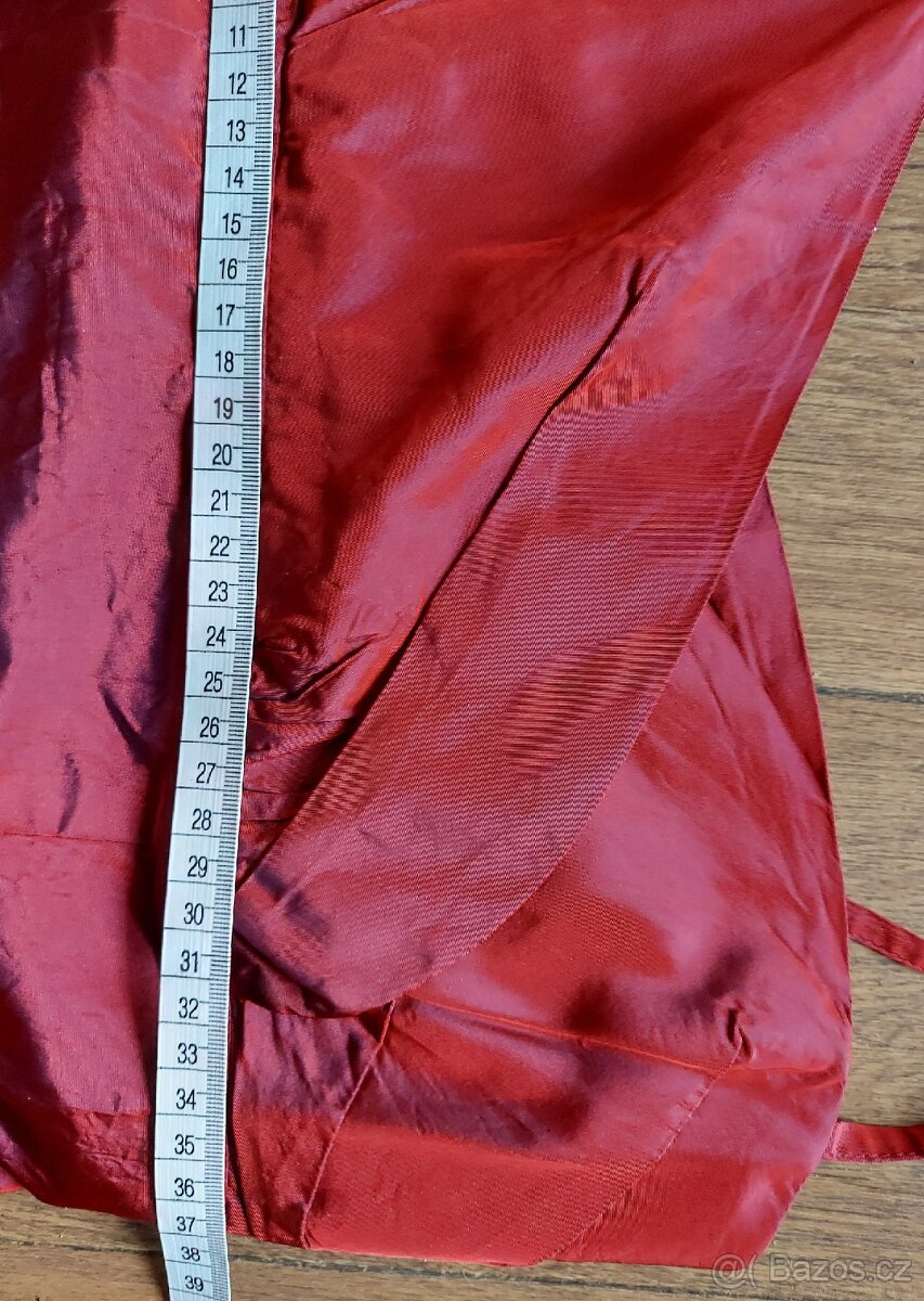 Dlouhé plesové šaty. - 11