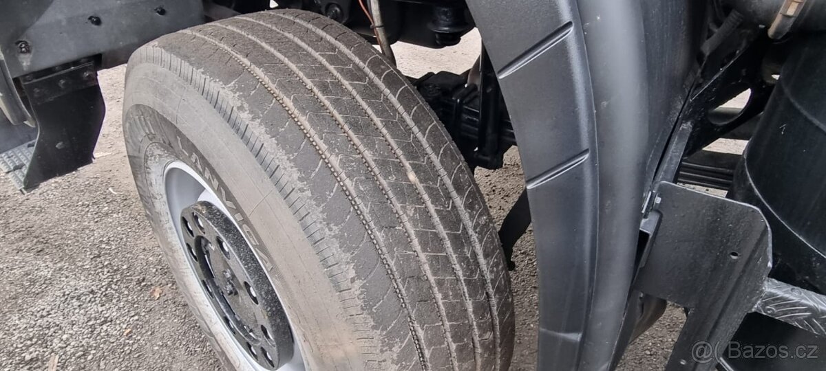 Iveco Trakker 45 8x8 s hr HIAB 144 - 11